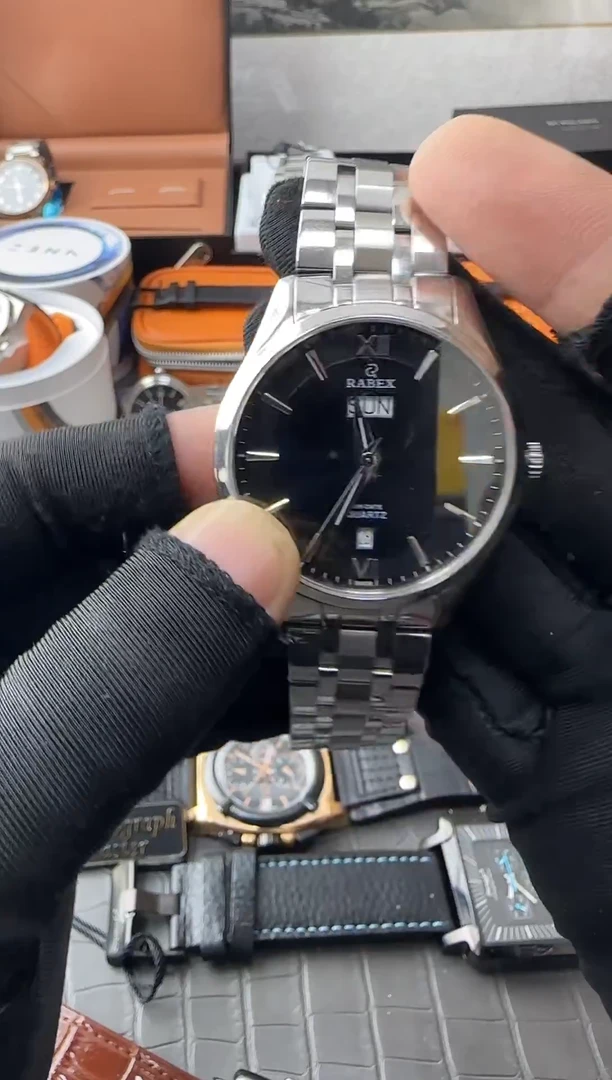 石英机芯锻造碳钢男士腕表