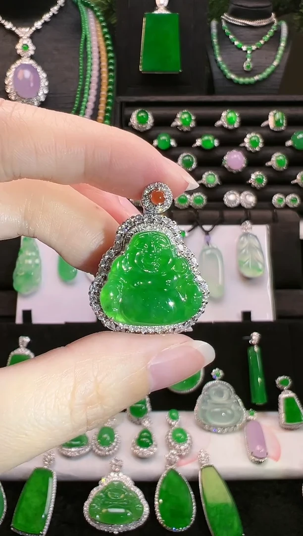 【闪购商品】翡翠吊坠(不含链)18K金镶嵌高冰满绿佛公吊坠