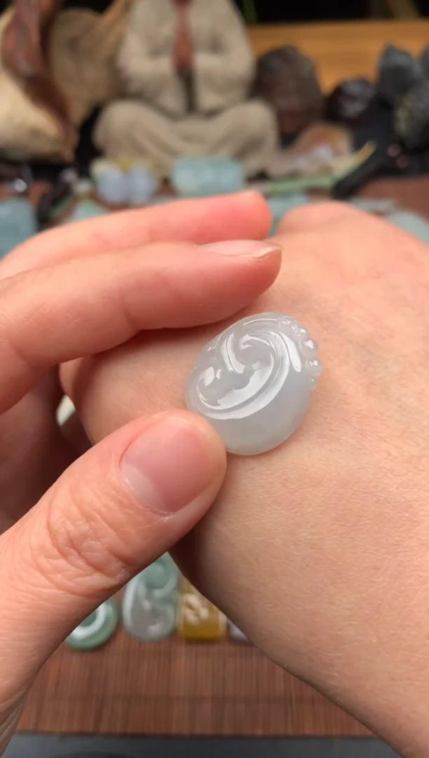 吊坠(不含链)未镶嵌翡翠吊坠