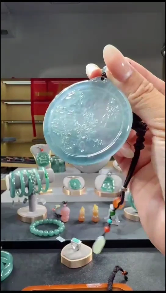 吊坠(不含链)未镶嵌翡翠山水牌