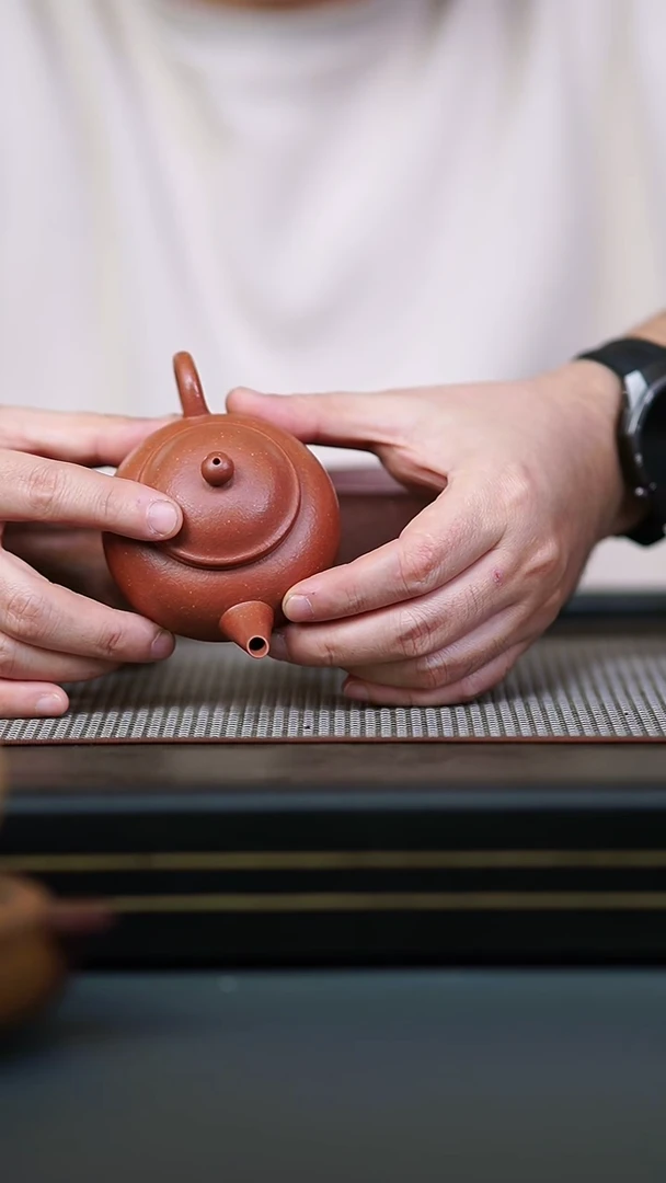 茶壶紫砂全手红降坡水平150cc
