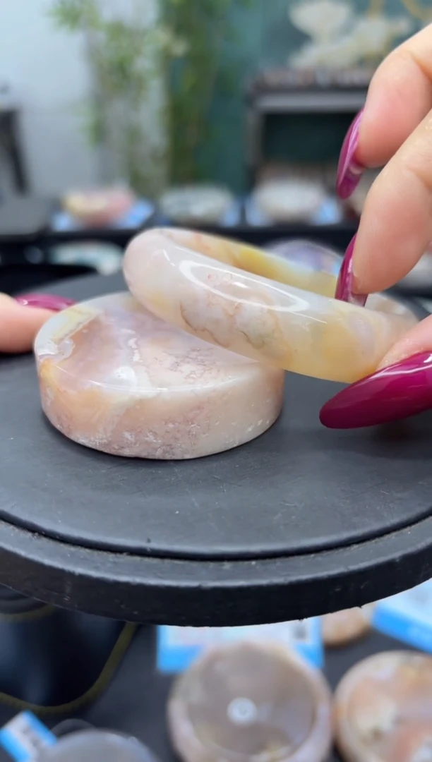 未镶嵌手镯石英质玉A53(56圈赠送镯心)