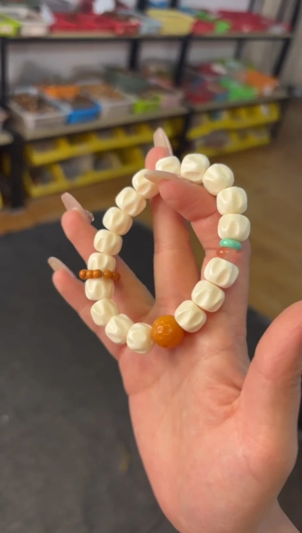 【闪购商品】石英质玉（黄龙玉）手链未镶嵌 百香籽牛骨黄龙玉