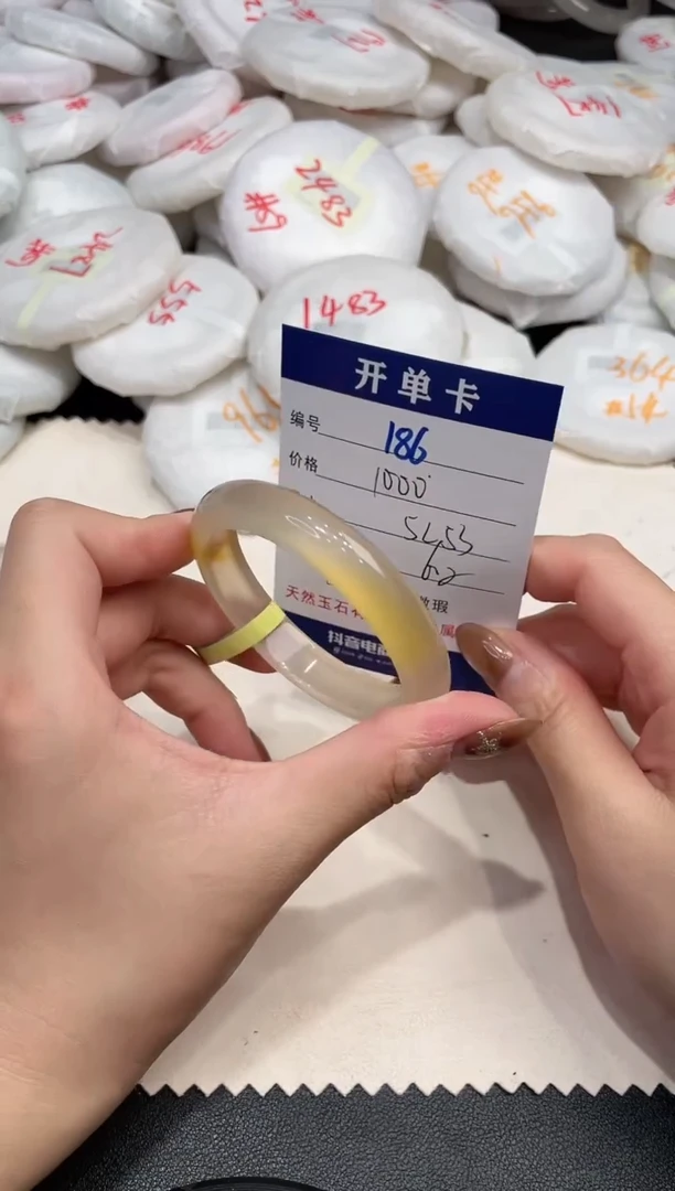 手镯玛瑙/玉髓未镶嵌L****?186