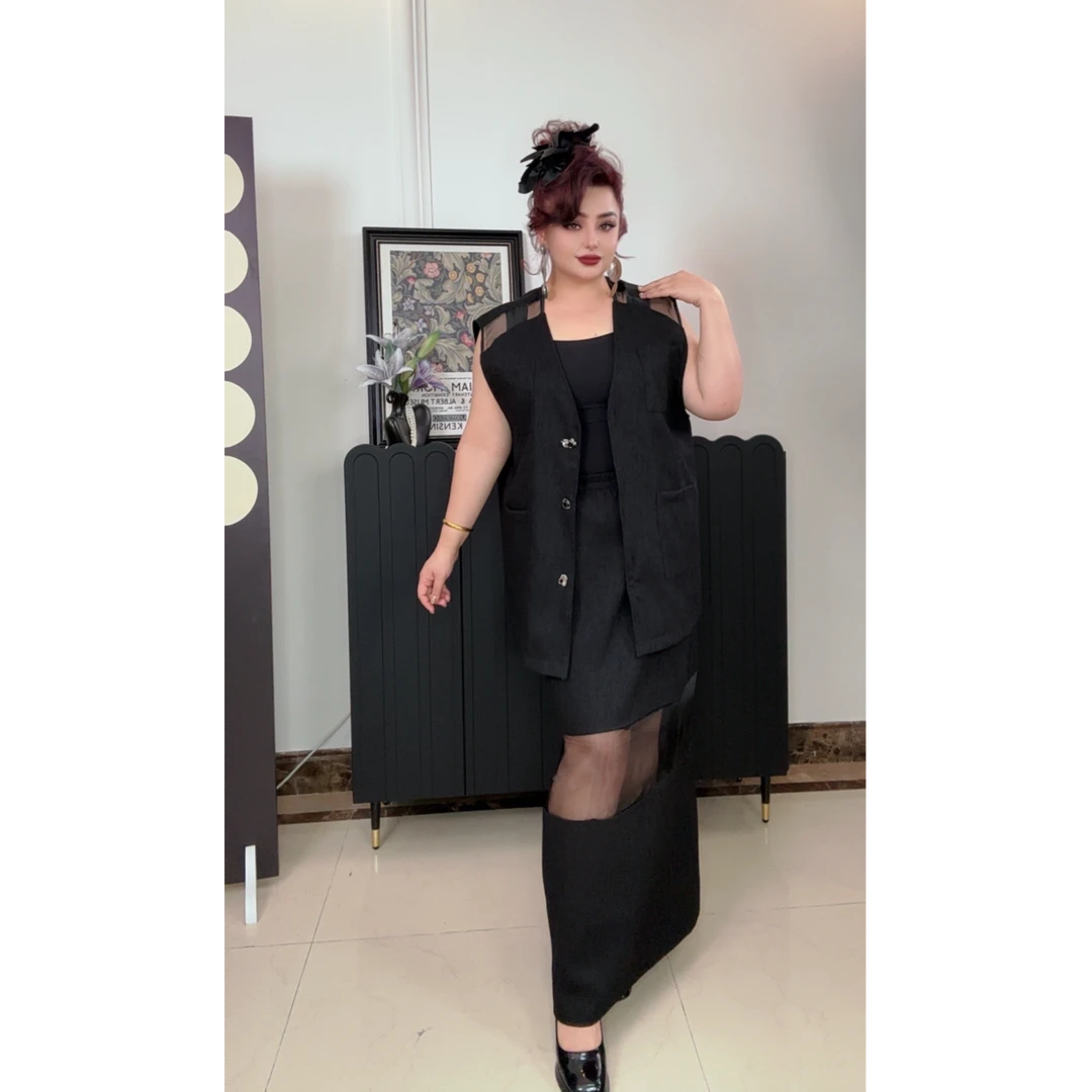 早春款高级感马甲裙子两件套《黑色》