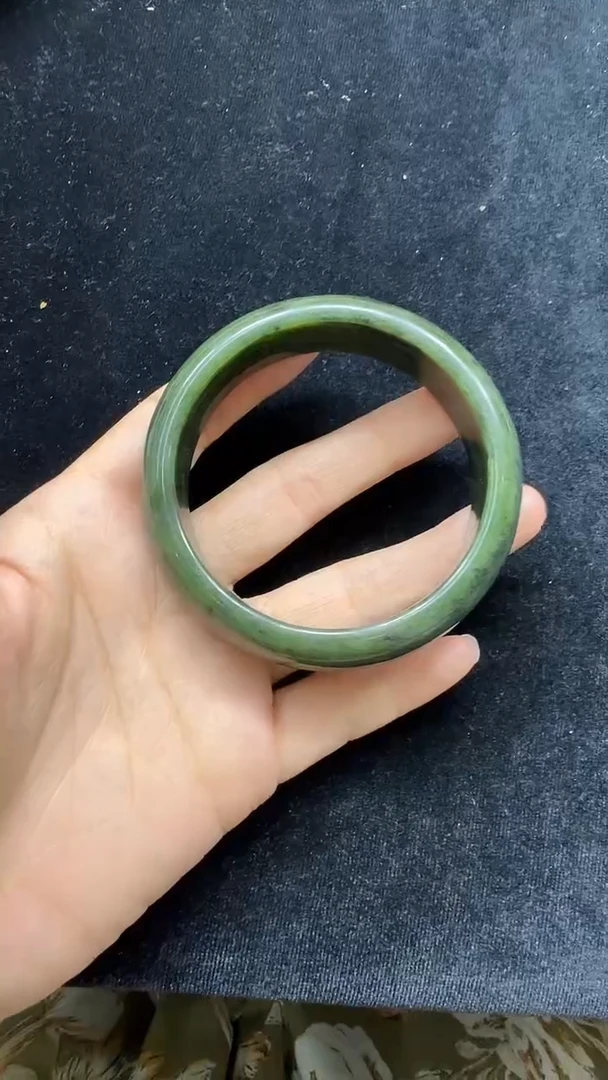 和田玉手镯未镶嵌621圈口60.3