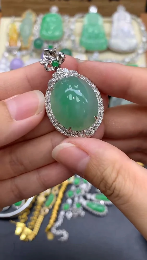 翡翠18K金镶嵌颈饰315-中国好珍宝