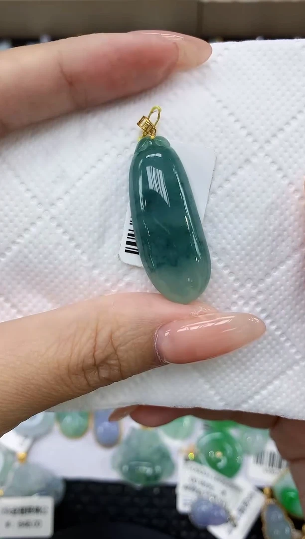 颈饰18K金镶嵌翡翠11111111111