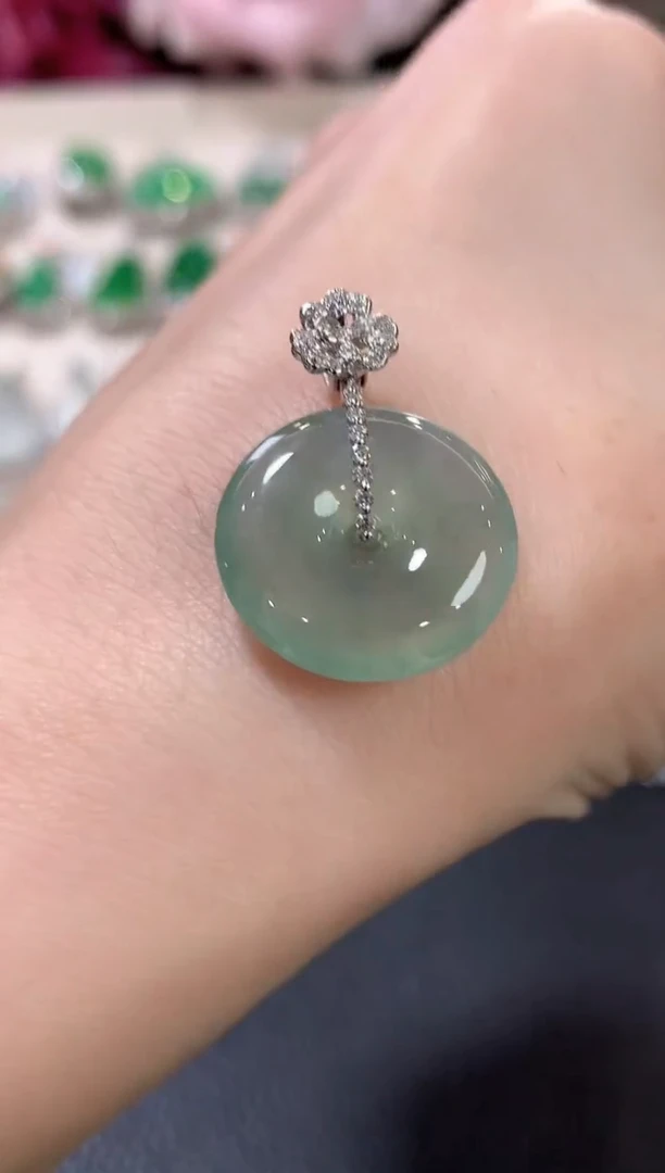 吊坠(不含链)18K金镶嵌翡翠b11