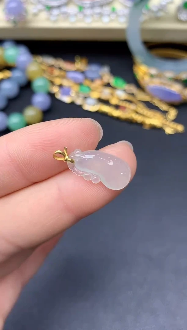 颈饰18K金镶嵌翡翠34-雪姐翡翠天天见