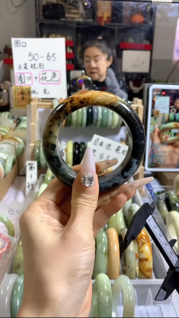 未镶嵌岫玉手镯62 60+ 包容