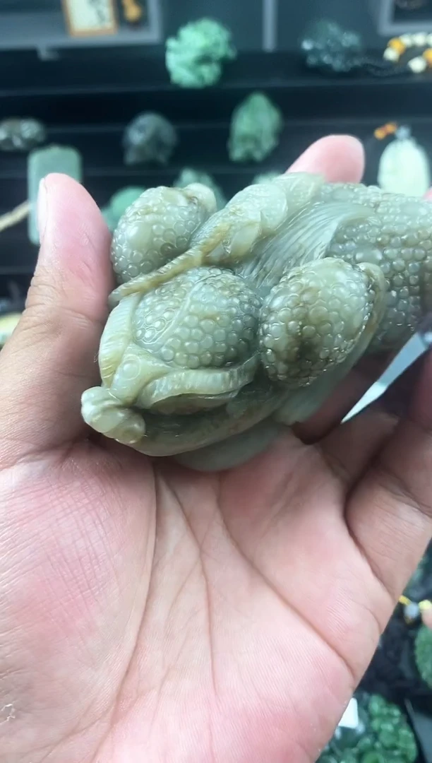 和田玉未镶嵌颈饰1