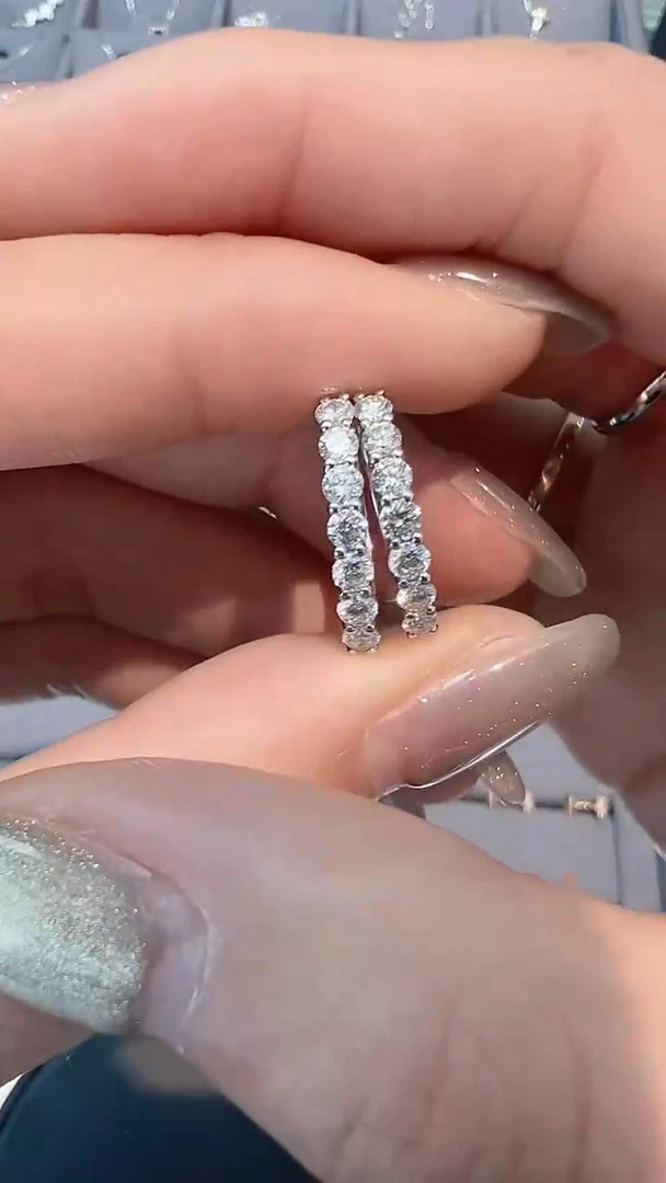 【闪购商品】钻石戒指/指环18K金镶嵌多样性发一