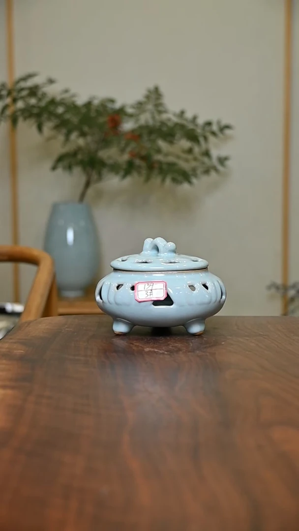 3#香炉 天青 微瑕 朱家汝窑款