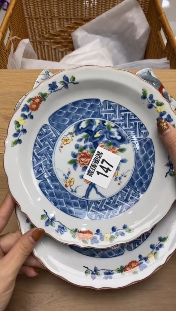 瓷片蔷*隆莲瓷器欢迎大家