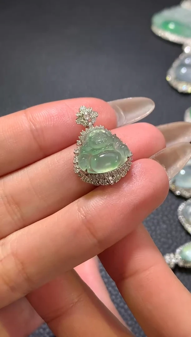 【闪购商品】翡翠颈饰18K金镶嵌佛公