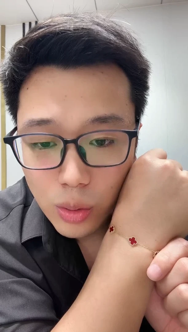 18K金镶嵌手链玛瑙/玉髓m****黛红色k黄，小号五花手链