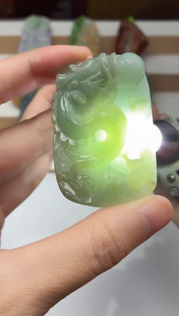 颈饰未镶嵌翡翠牌子