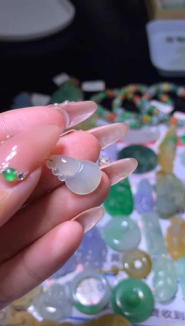 【闪购商品】翡翠颈饰未镶嵌MJX019810