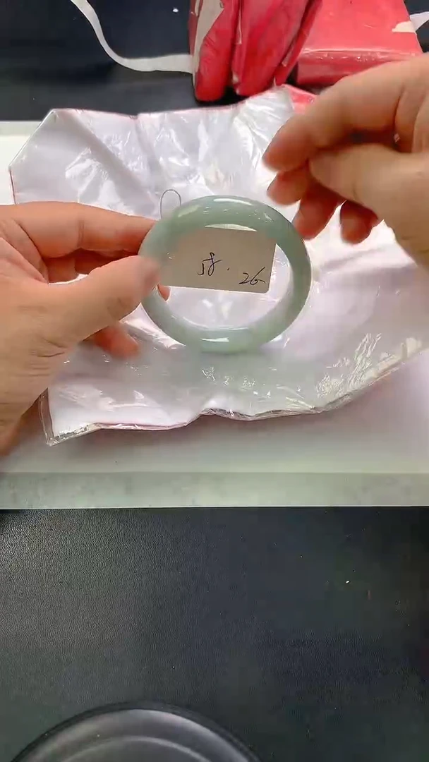 未镶嵌手镯翡翠26