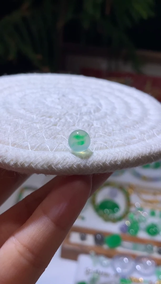 未镶嵌定制翡翠7.5珠子