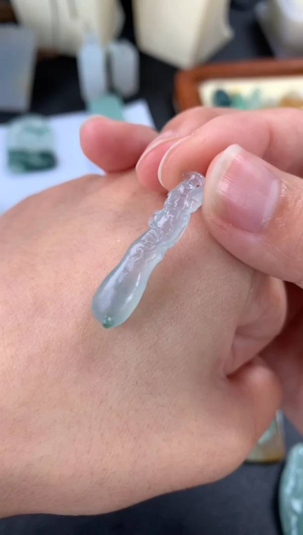 【闪购商品】定制翡翠未镶嵌翡翠