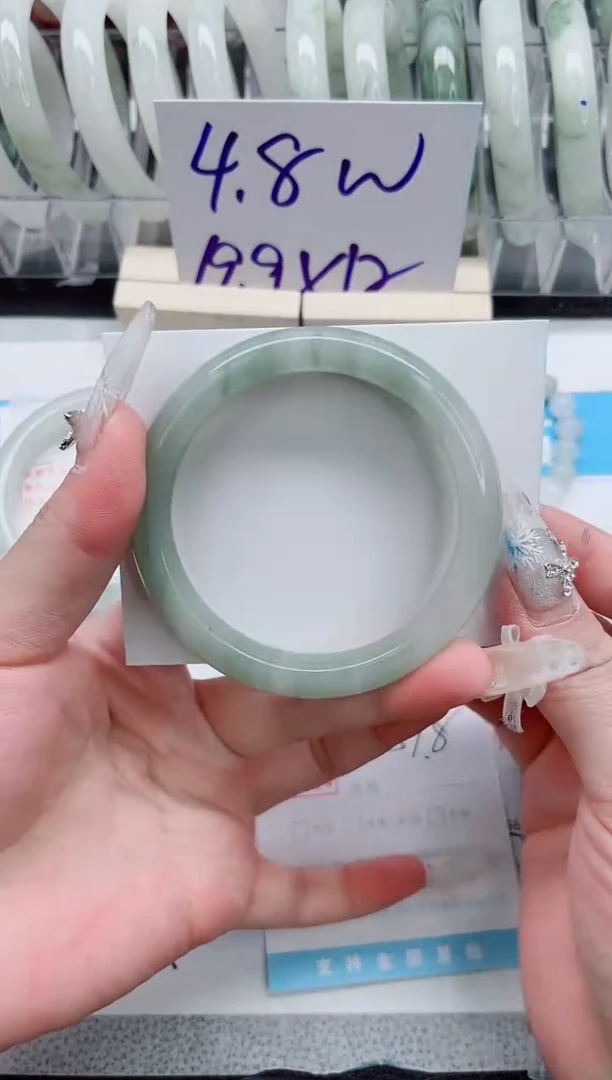 【闪购商品】石英质玉手镯未镶嵌A204-57.8