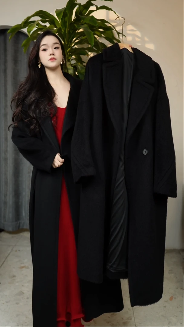 黑色苏丽羊驼大衣 M码