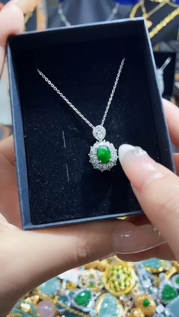 翡翠未镶嵌吊坠(不含链)天然翡翠a货 多样性发其一