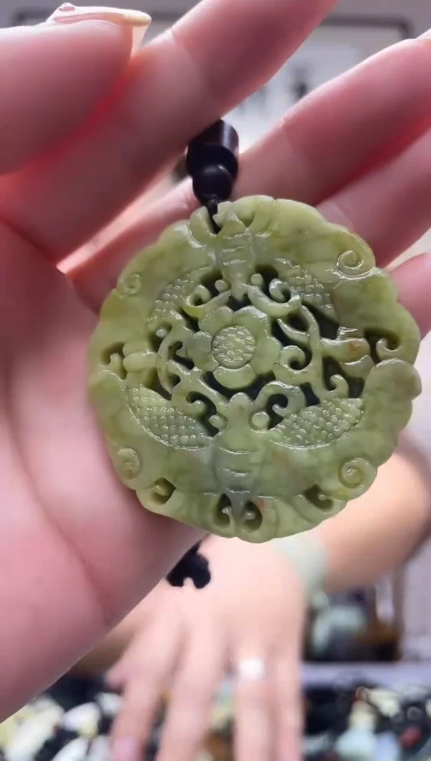 未镶嵌岫玉吊坠·