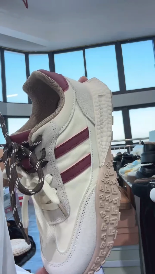 ?**?红色杠杠阿甘鞋38码