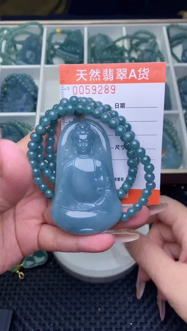 翡翠未镶嵌颈饰