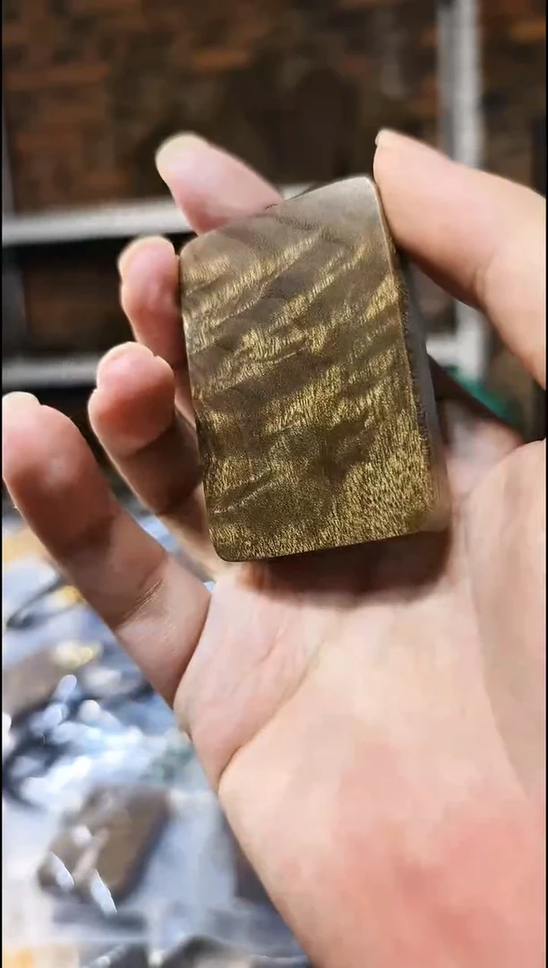 金丝楠无事牌手把件