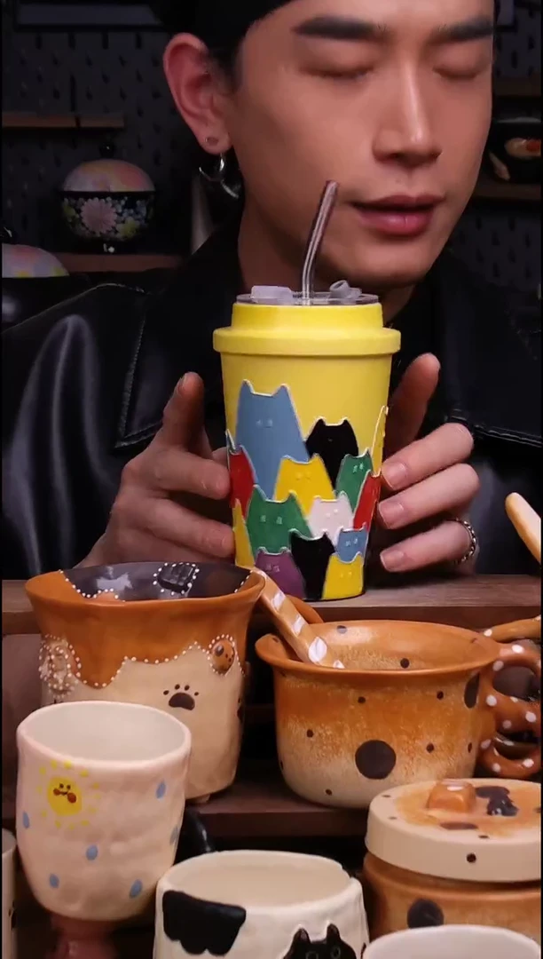 杯子景德镇可爱设计师款陶瓷（带盖带吸管）