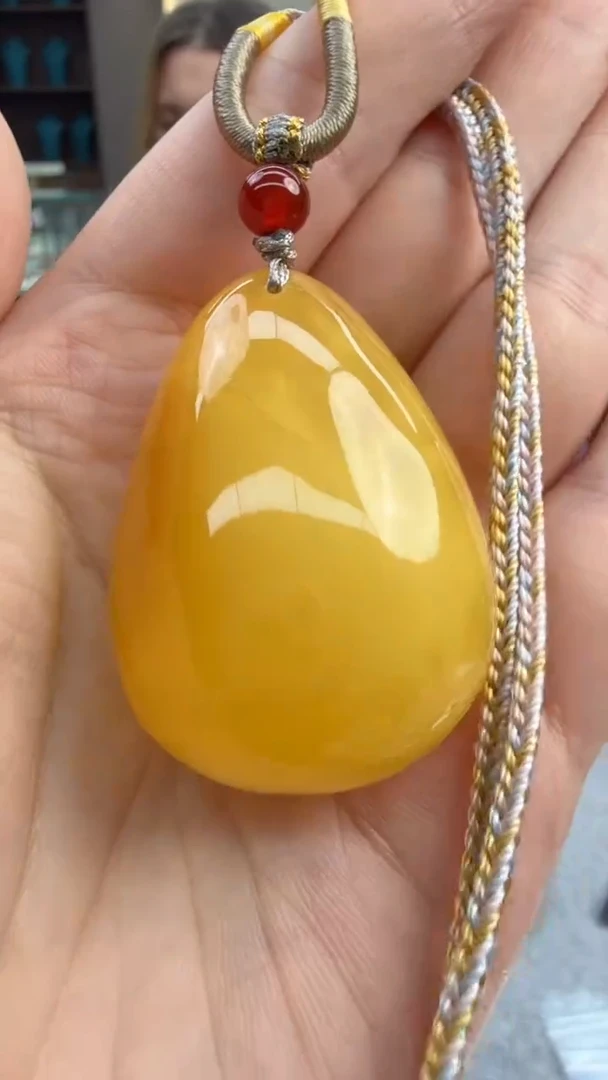 琥珀颈饰未镶嵌假一罚三秒拍号294