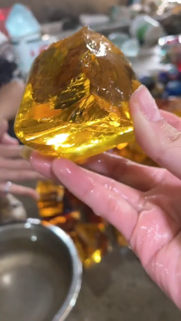 新疆托帕石原石摆件