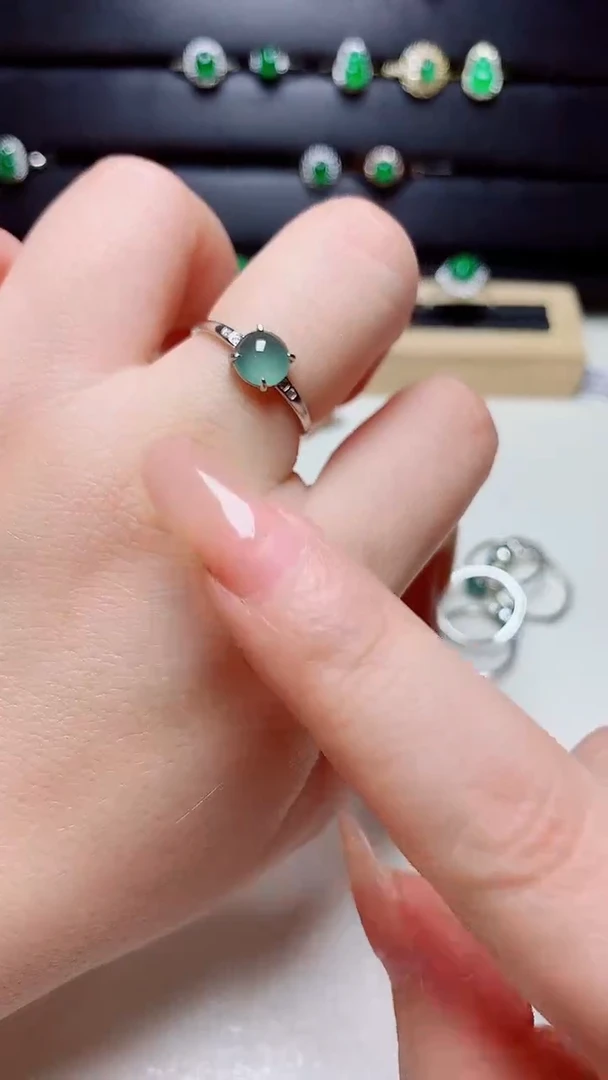 翡翠戒指银S925镶嵌天然翡翠s925银镶嵌
