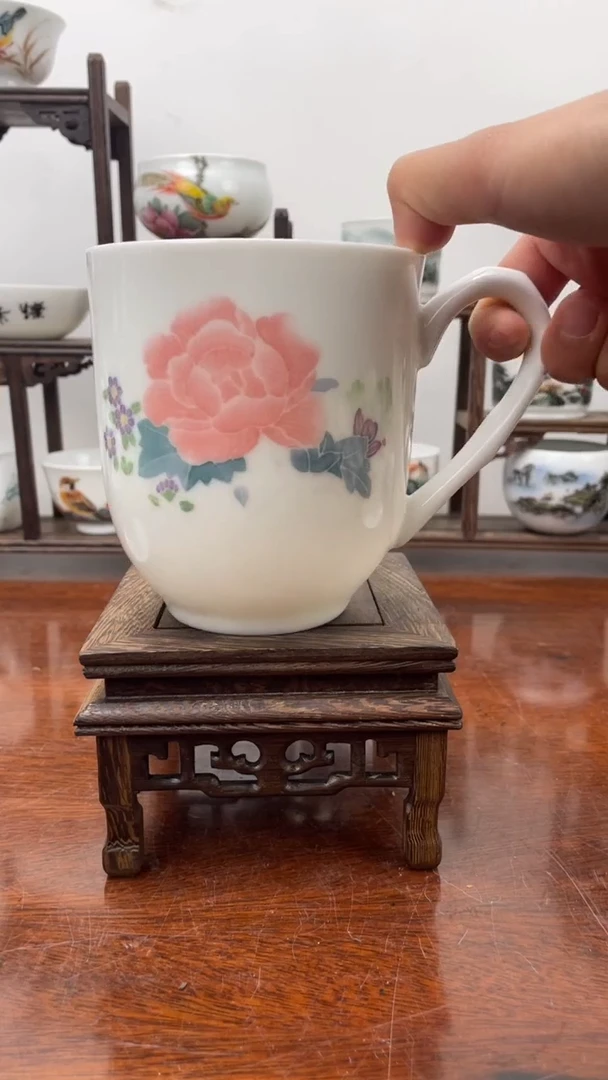 【闪购商品】1釉下五彩高温手绘 大容量 办公杯 微瑕