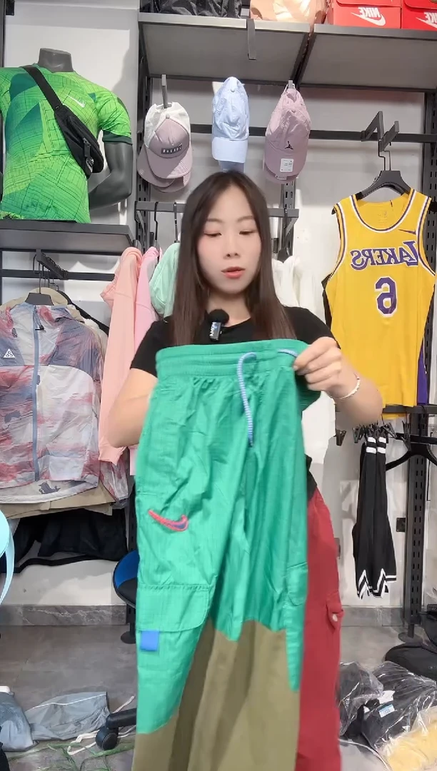 1102  编码 瑕疵款直播间过款为准 尺码