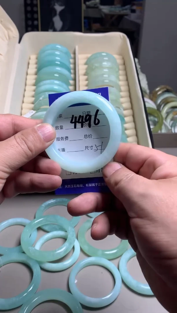 【闪购商品】蛇纹石玉手镯未镶嵌4496