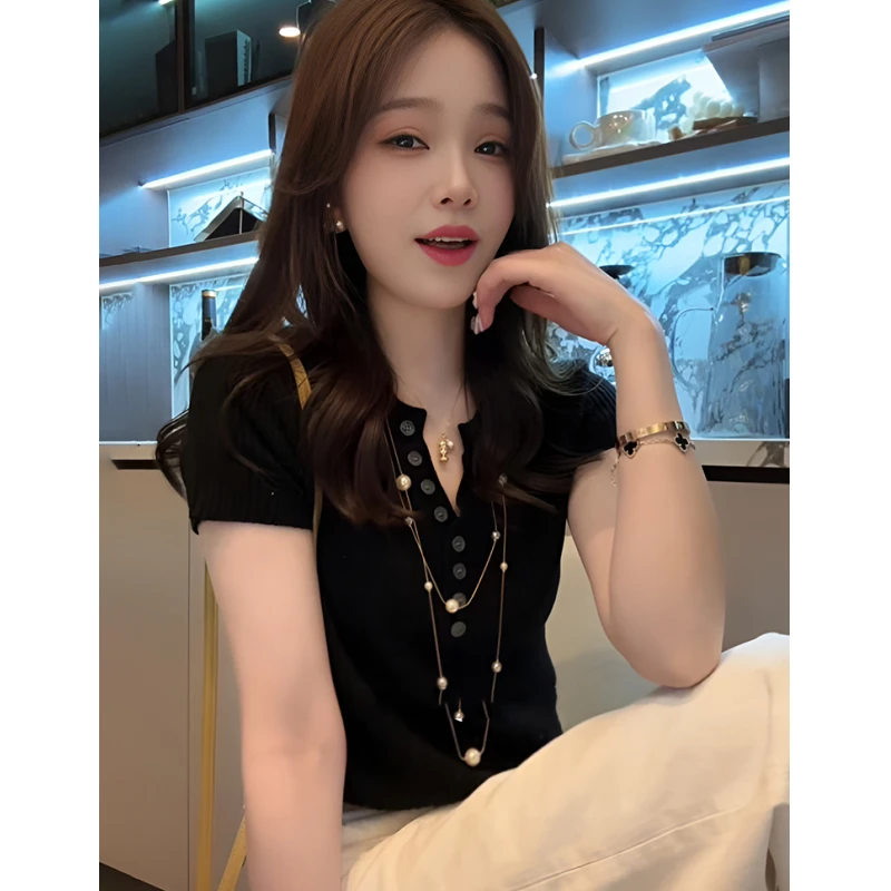 韩系简约设计半开纽扣针织短袖上衣女夏季新款时尚百搭显瘦针织衫