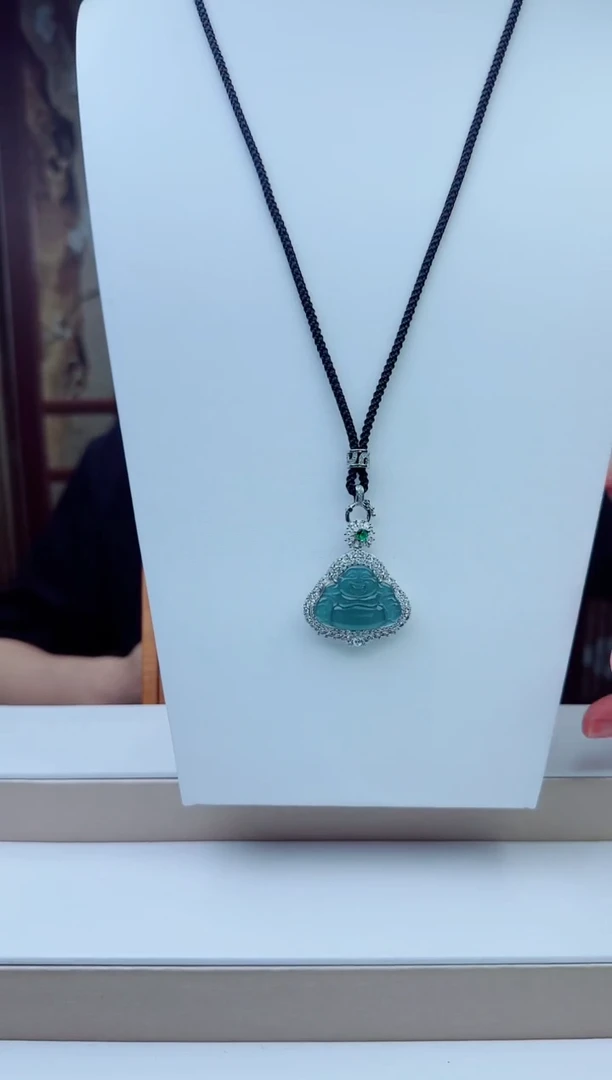 颈饰未镶嵌翡翠多样性发其一