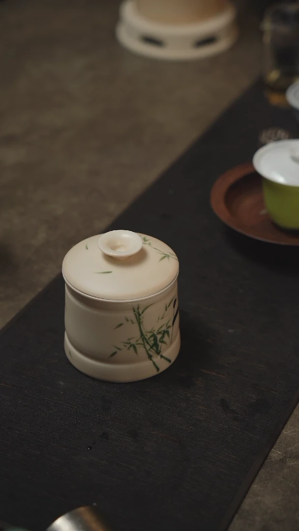 【闪购商品】其他@@熊猫福利杯+知青翘片2泡装