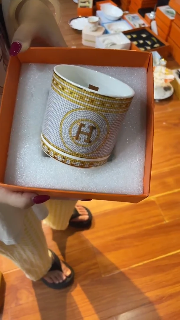 杯鸿辉家品牌瓷器，京东包邮！