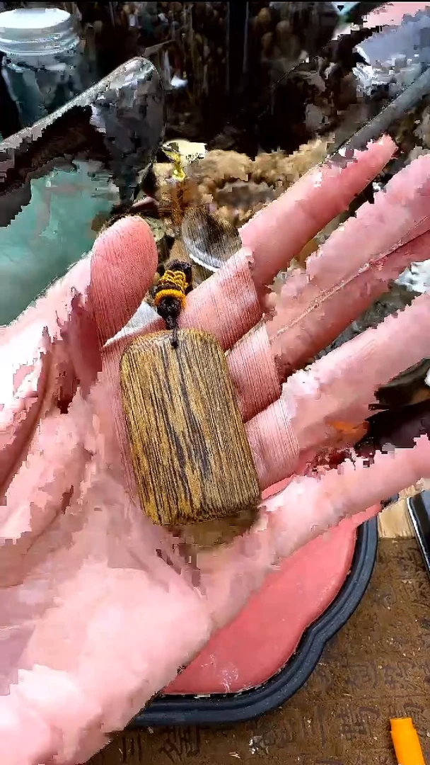 沉香吊坠月***光沉香吊坠随型