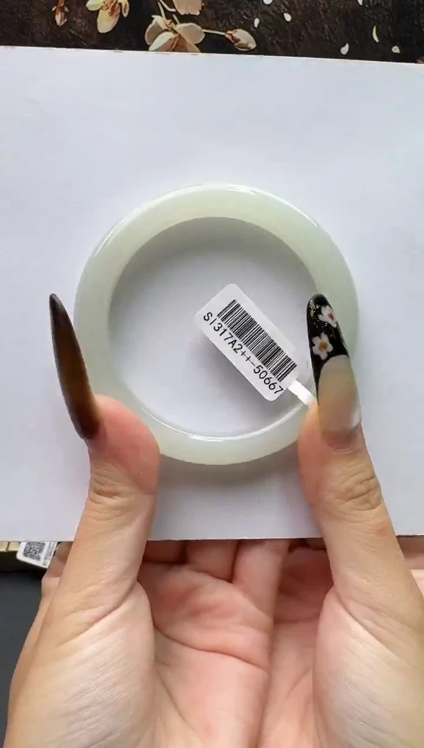 未镶嵌手镯和田玉57+