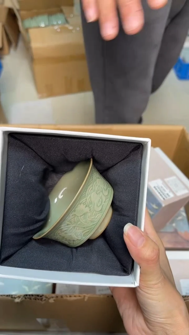 陶瓷秘色满池娇扯足杯