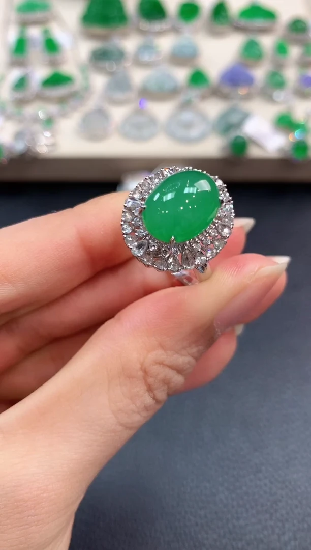 【闪购商品】翡翠戒指18K金镶嵌b138