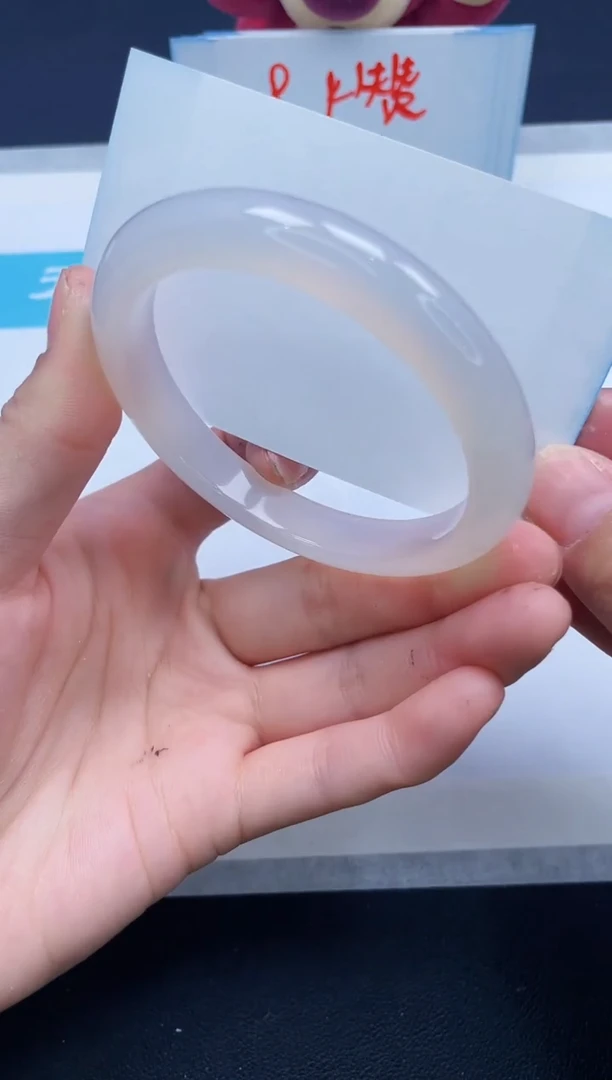 【闪购商品】石英质玉手镯未镶嵌62/56.2