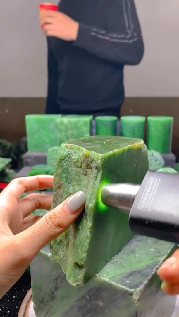 未镶嵌和田玉珠宝半成品1